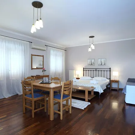 Apolpaina Villa Corina מראה חיצוני תמונה