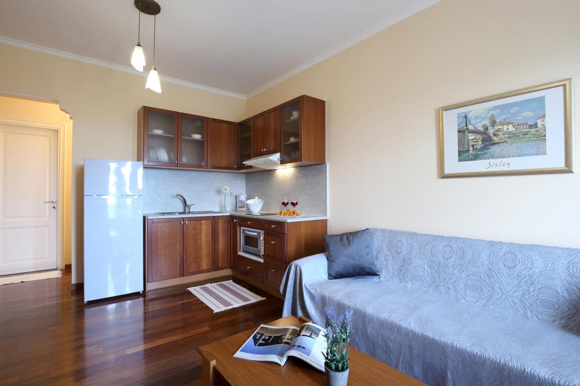 Corina Apartment *