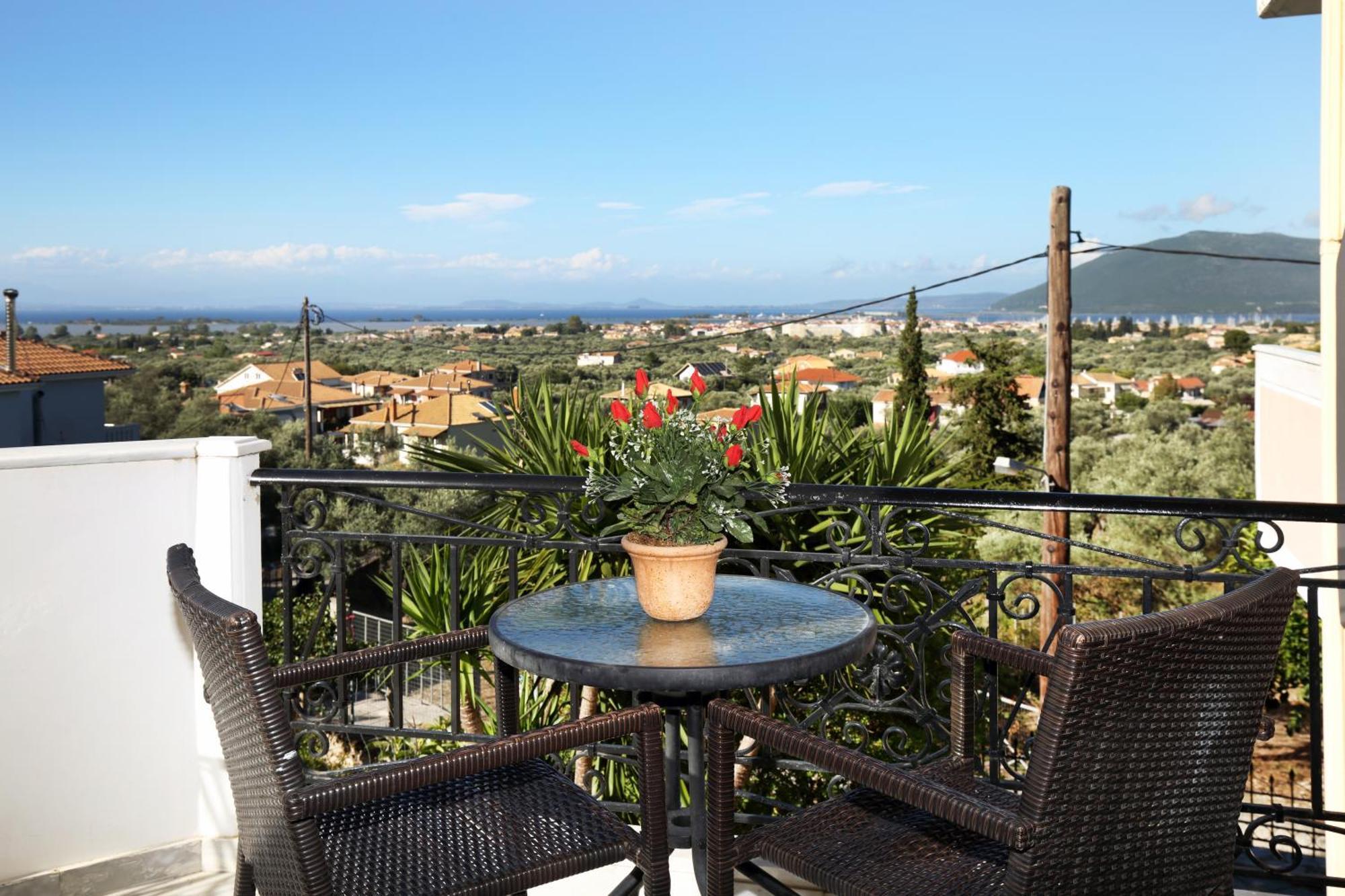 Corina Apartment Apolpaina