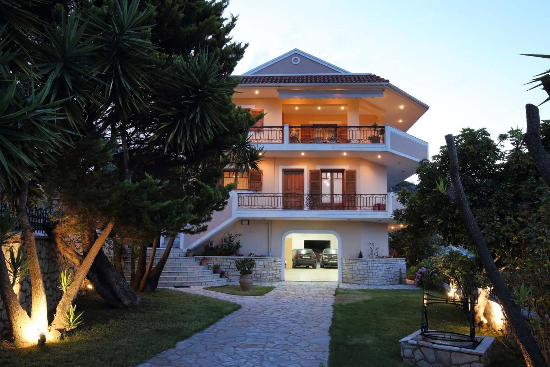 Corina Appartement Apolpaina